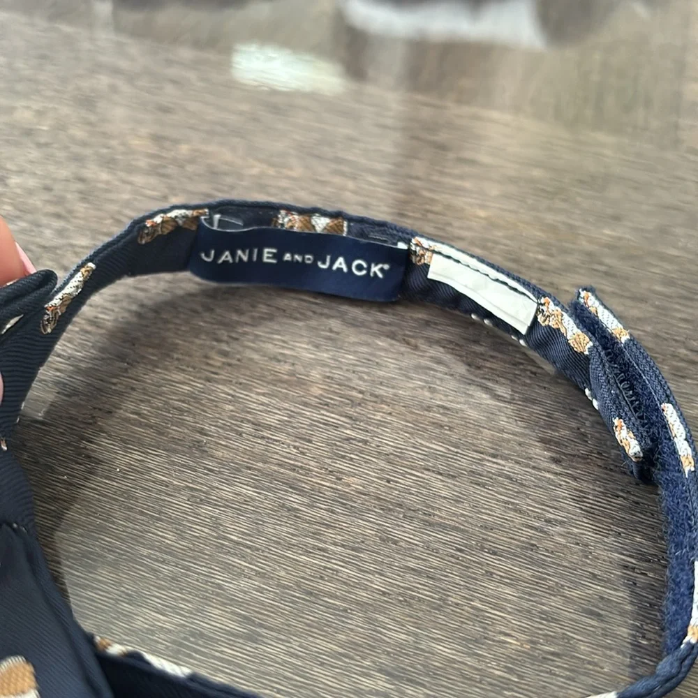 Janie & Jack bow tie- navy w/ dogs
